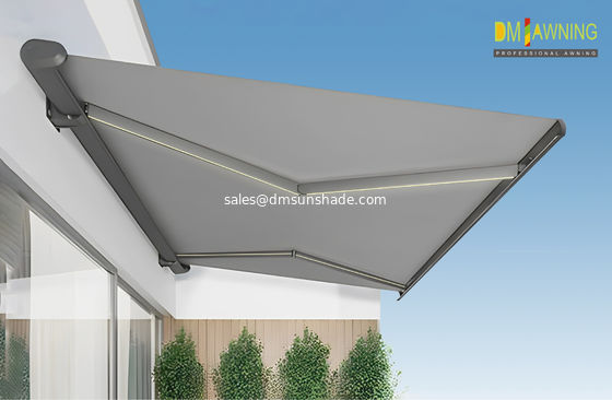 Ombrage solaire extérieur Motorisé Tente rétractable légère avec lumières LED Canopy jardin