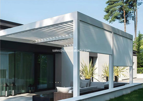 Brise-soleil motorisés réglables en aluminium inclinables, panneaux d'ombrage de façade extérieurs, taille personnalisée